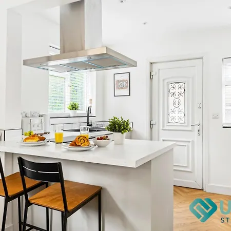Bright 4-Bed Home - Close To City Hospital, Sherwood, Qmc & Quick Access To Nottingham City Centre Exterior foto