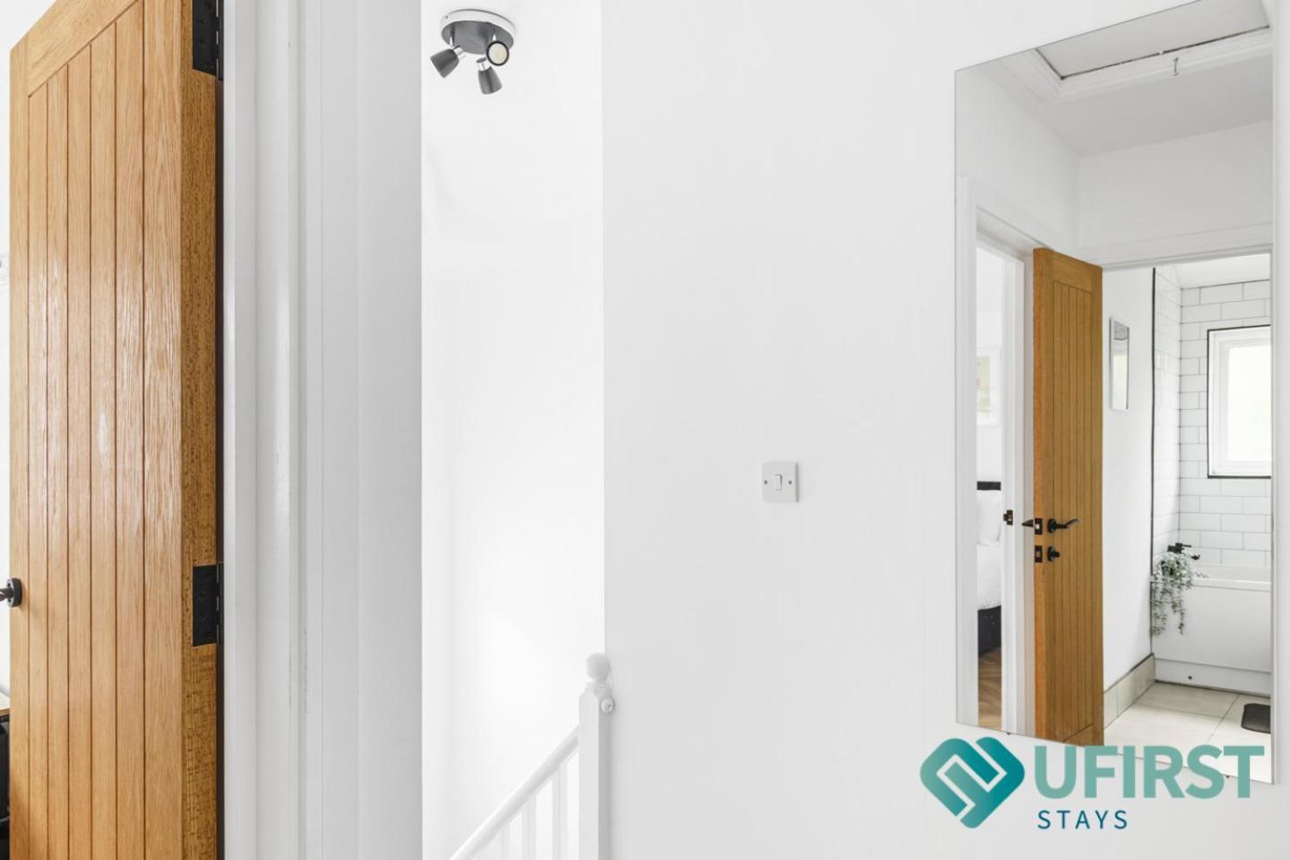 Bright 4-Bed Home - Close To City Hospital, Sherwood, Qmc & Quick Access To Nottingham City Centre Nottingham