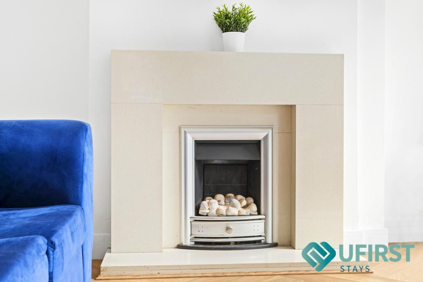 Apartment Bright 4-Bed Home - Close To City Hospital, Sherwood, Qmc & Quick Access To Nottingham City Centre Nottingham