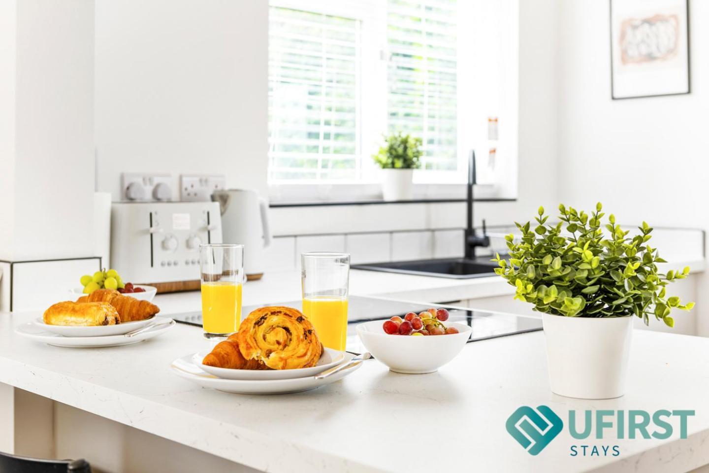Apartamento Bright 4-Bed Home - Close To City Hospital, Sherwood, Qmc & Quick Access To Nottingham City Centre